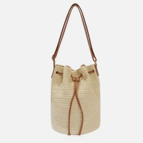 Montce bucket bag - Picture 2 of 8